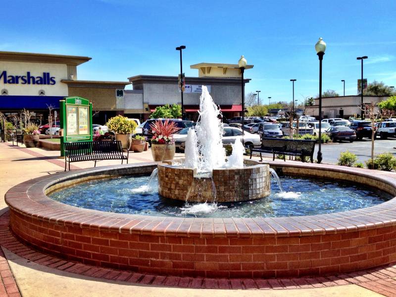Citrus Heights, CA - Citrus Town Fountain - photo by ray_explores