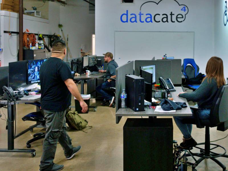 Datacate staff working in our Rancho Cordova, CA NOC