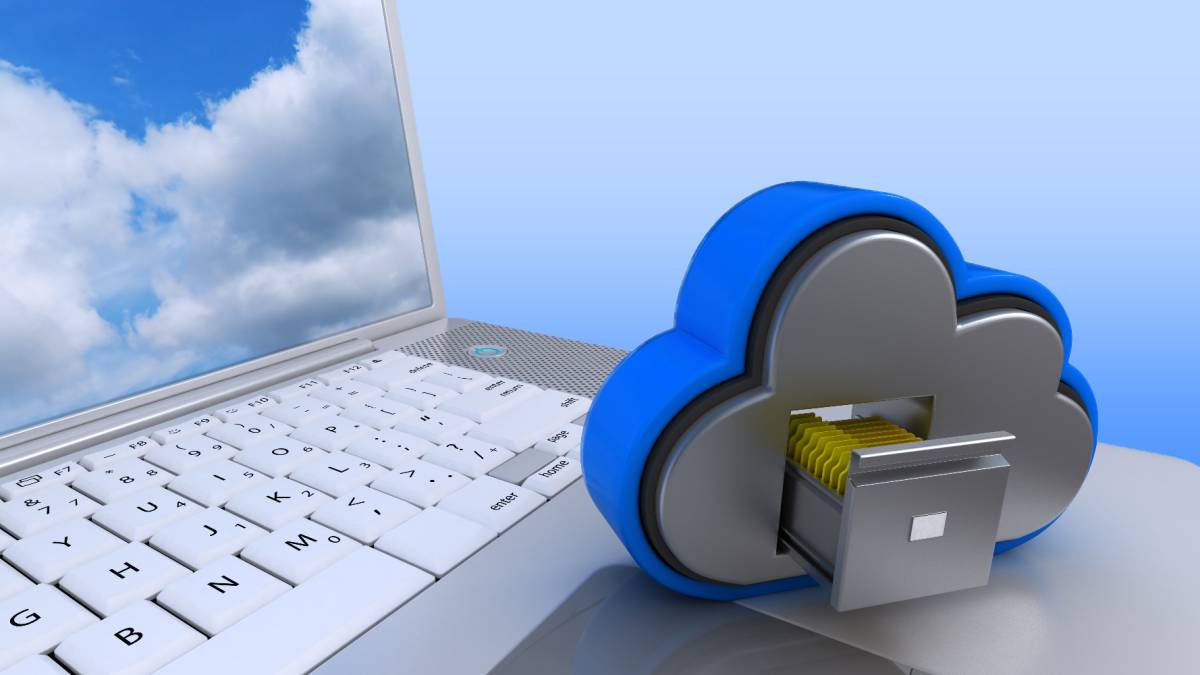 Cloud data storage concept - Image by kjpargeter on Freepik